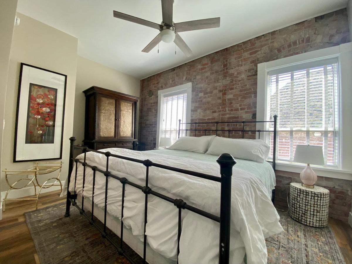 Bisbee Brownstone Suites Exterior foto