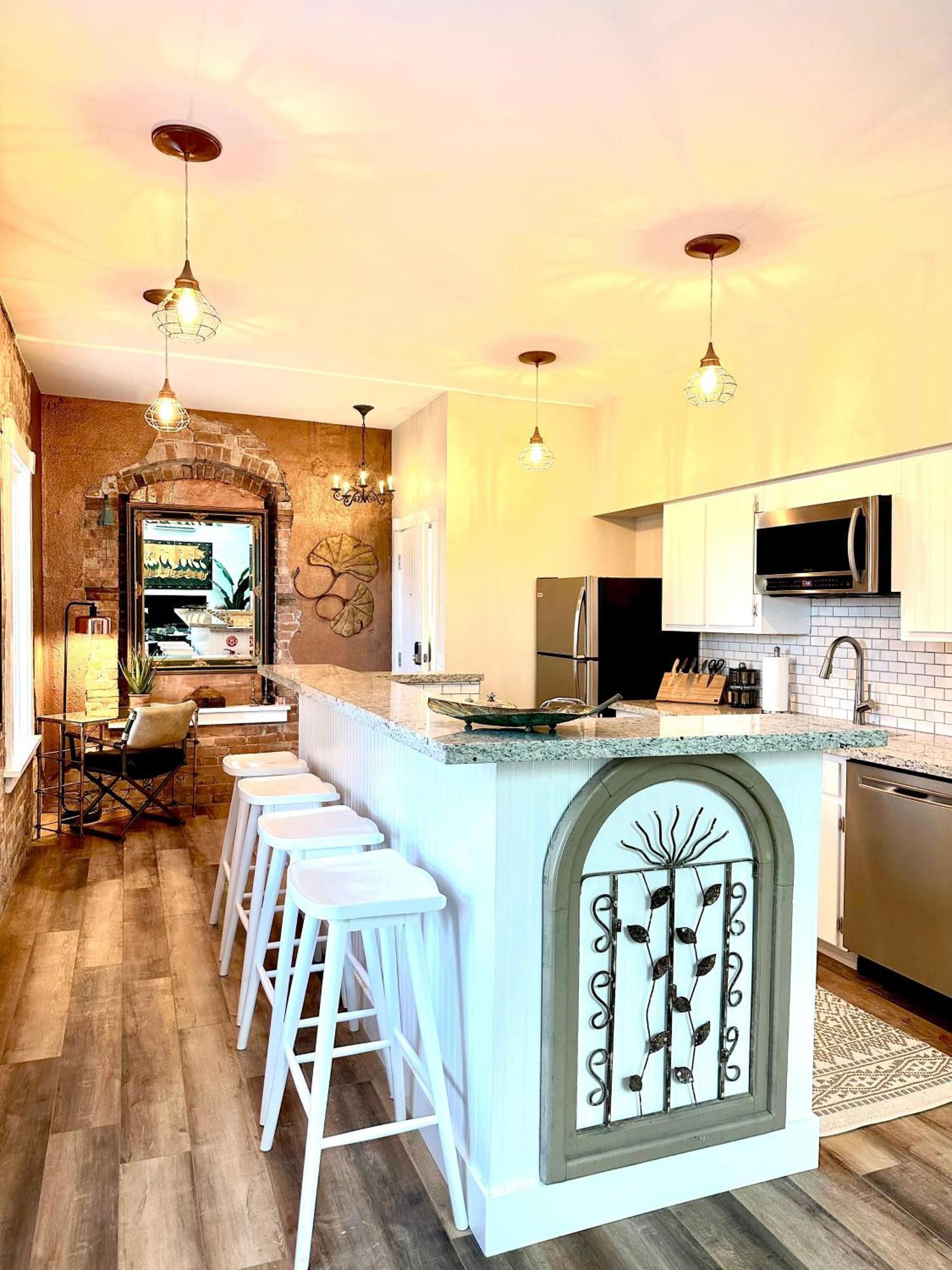 Bisbee Brownstone Suites Exterior foto
