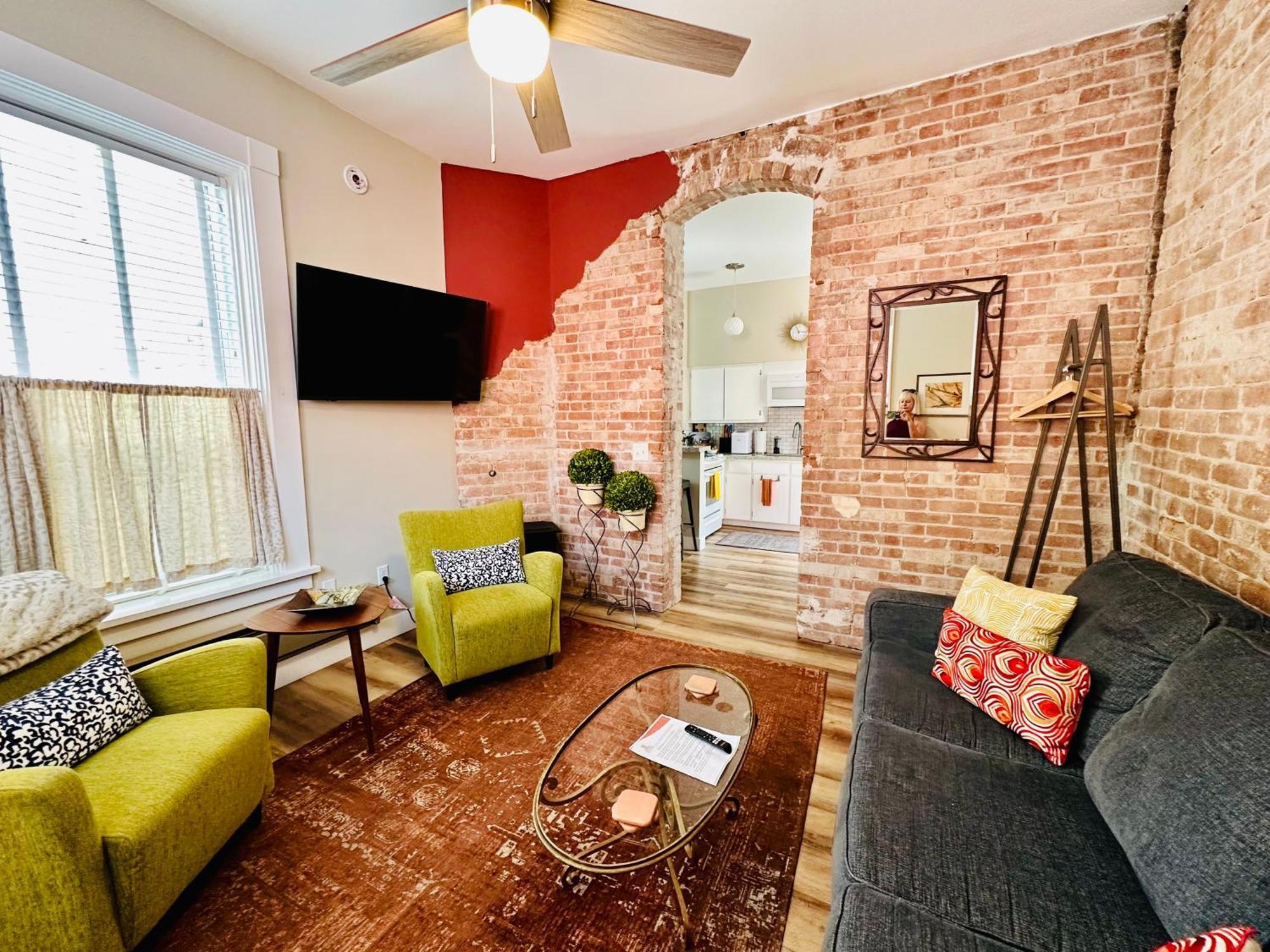 Bisbee Brownstone Suites Exterior foto